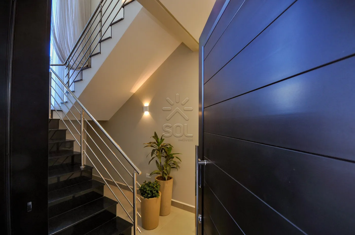 Sobrado amplo e mobiliado à venda, Vila Maria - Foz do Iguaçu/PR