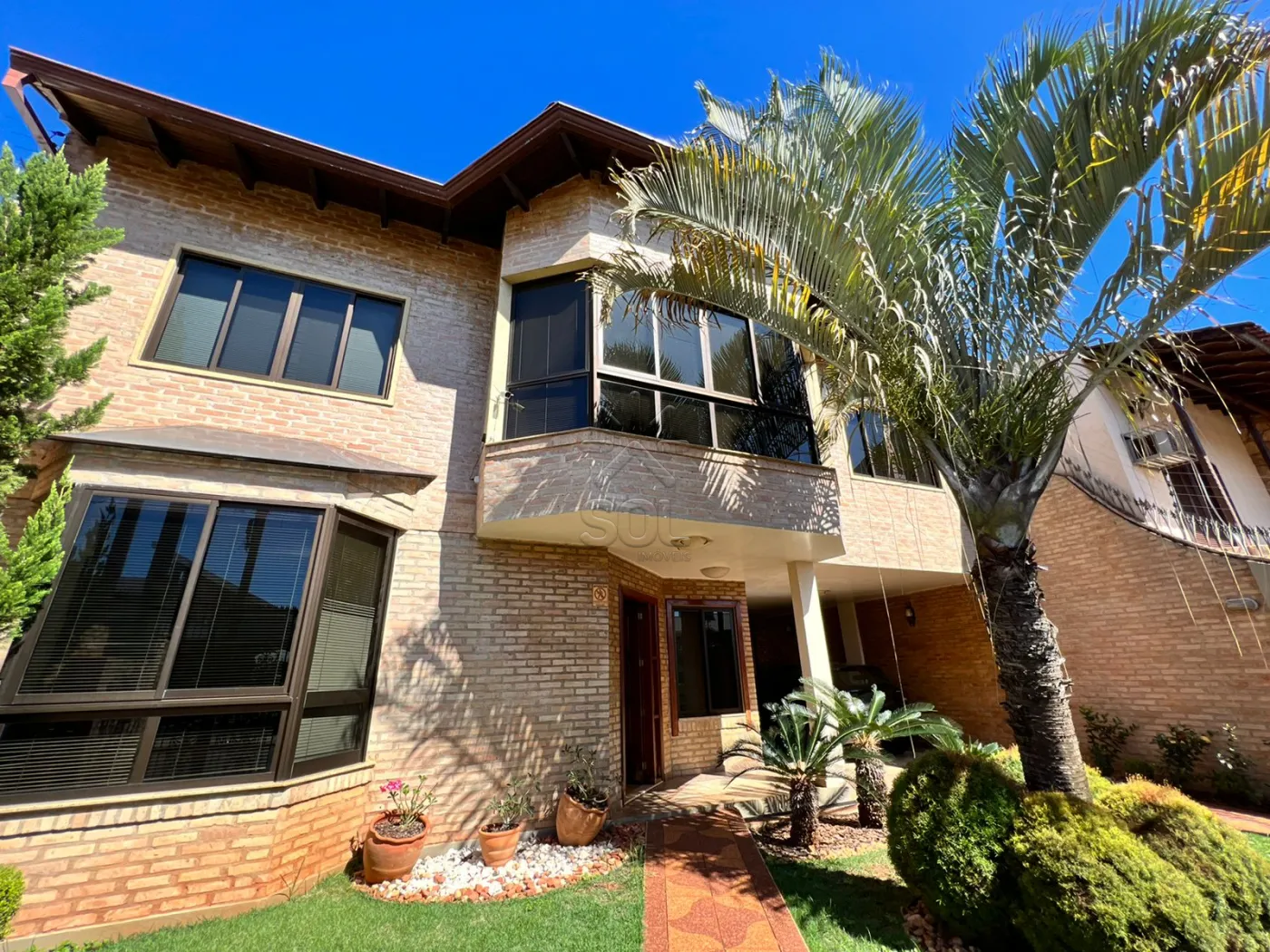 Sobrado à Venda no Jardim Panorama - Foz do Iguaçu/PR