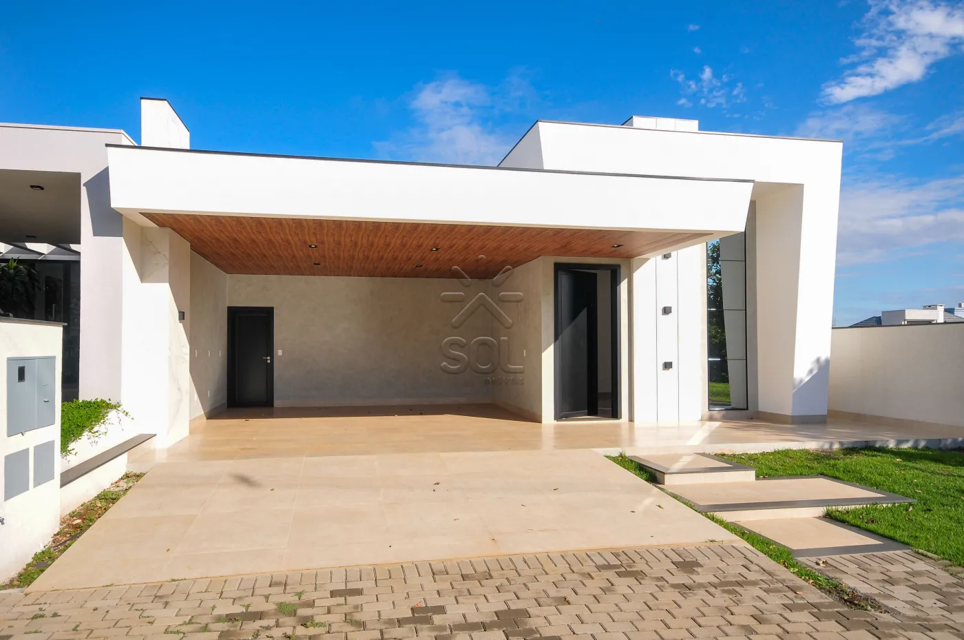 Casa nova e de alto padrão à venda no Condomínio Safira - Foz do Iguaçu