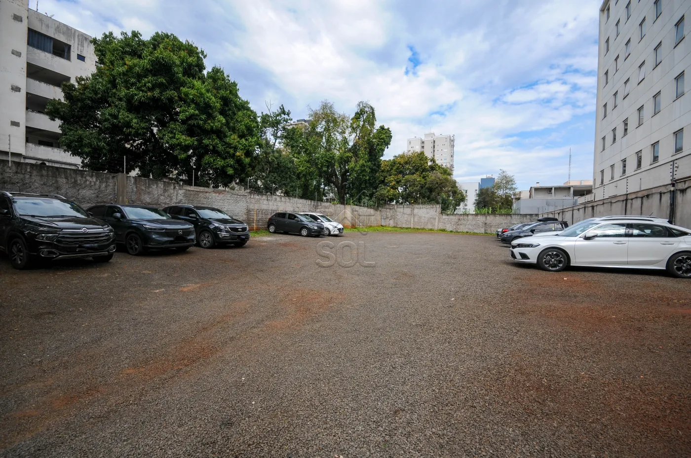 Terreno amplo e com excelente localização no Maracanã em Foz do Iguaçu
