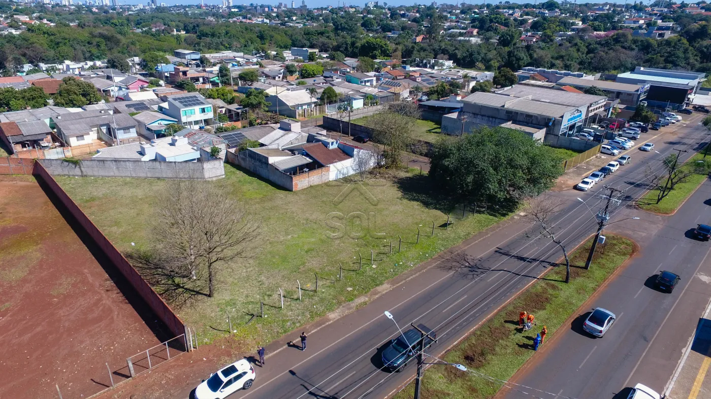 Terreno amplo à venda na Avenida Jules Rimet em Foz do Iguaçu