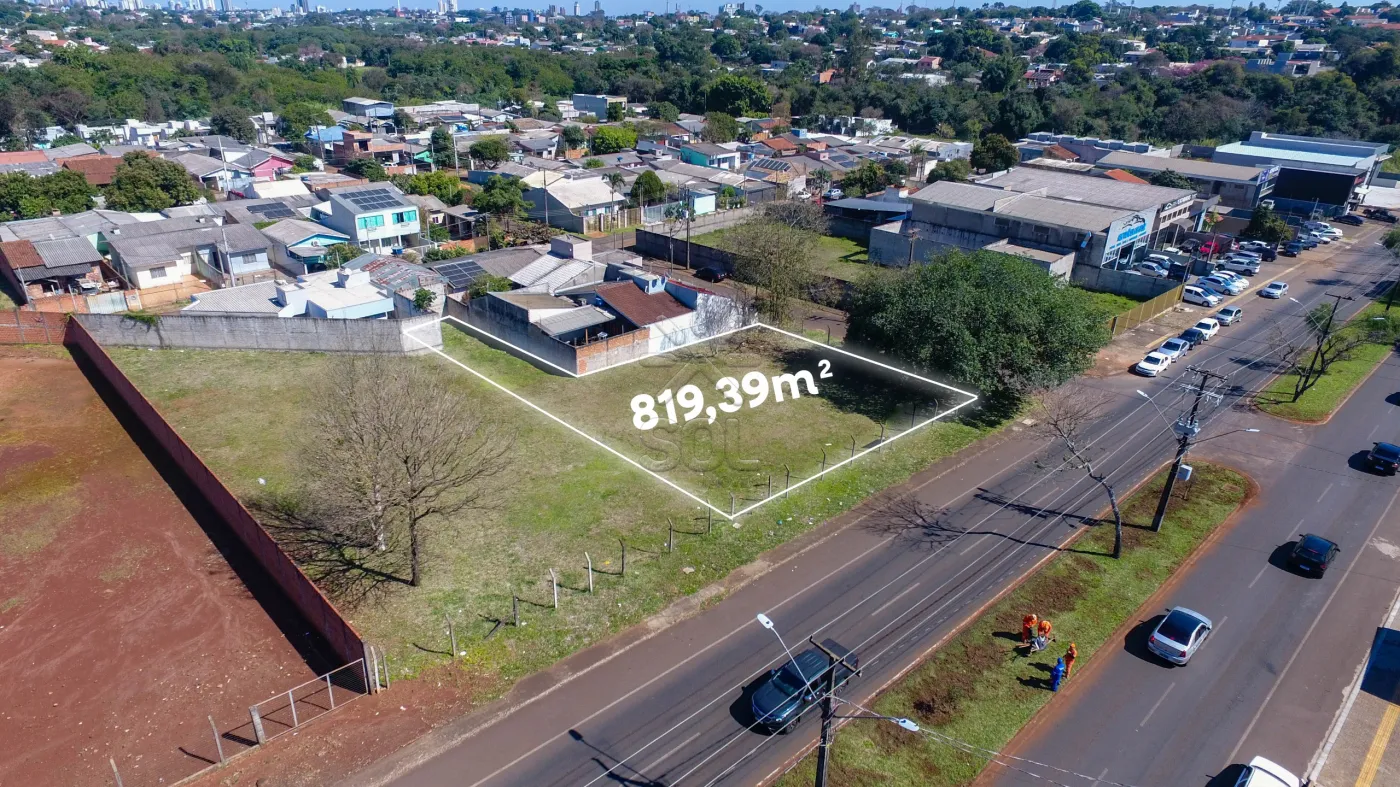 Terreno amplo à venda na Avenida Jules Rimet em Foz do Iguaçu