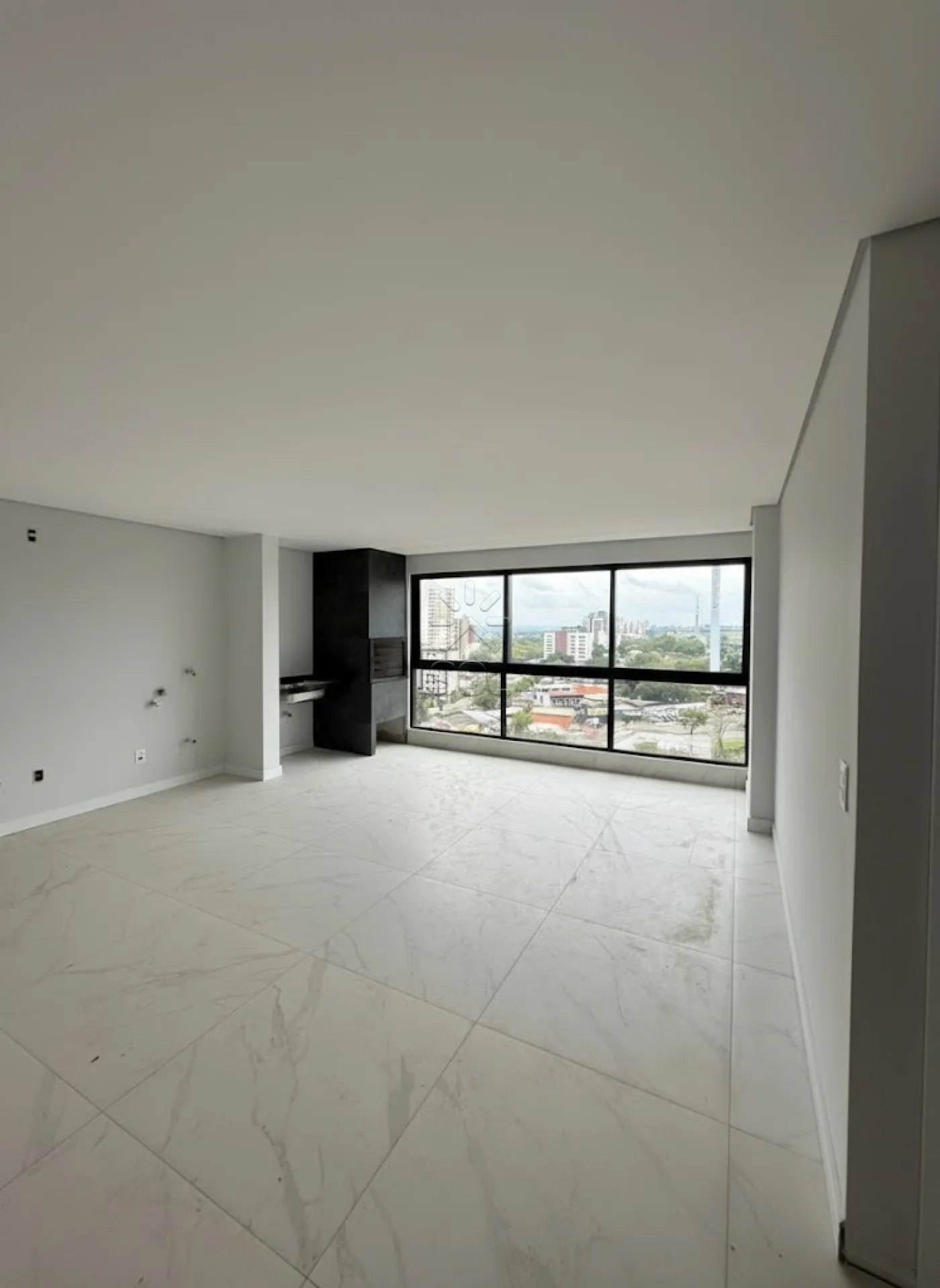 Apartamento à venda, London Tower - Foz do Iguaçu/PR