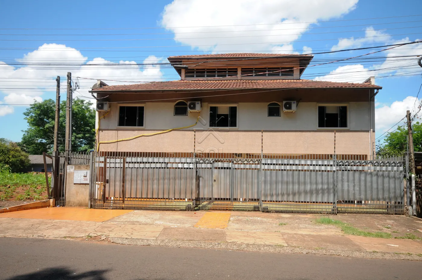 Prédio com estrutura para Pousada à venda no Maracanã - Foz do Iguaçu/PR