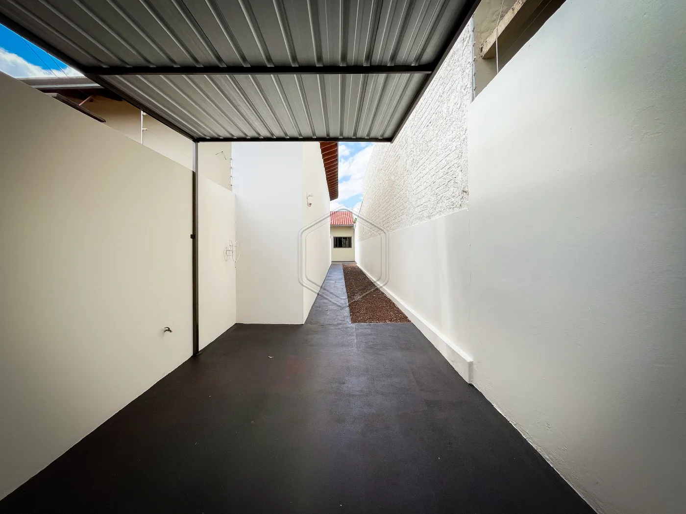 Alugar Casa Residencial / Padr&atilde;o em Dourados R$ 1.500,00 - Foto 2