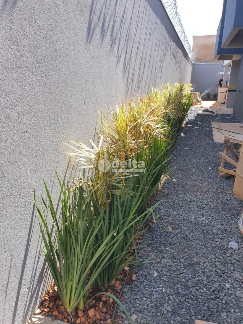 Comprar Apartamento / Padr&atilde;o em Uberl&acirc;ndia R$ 370.000,00 - Foto 4