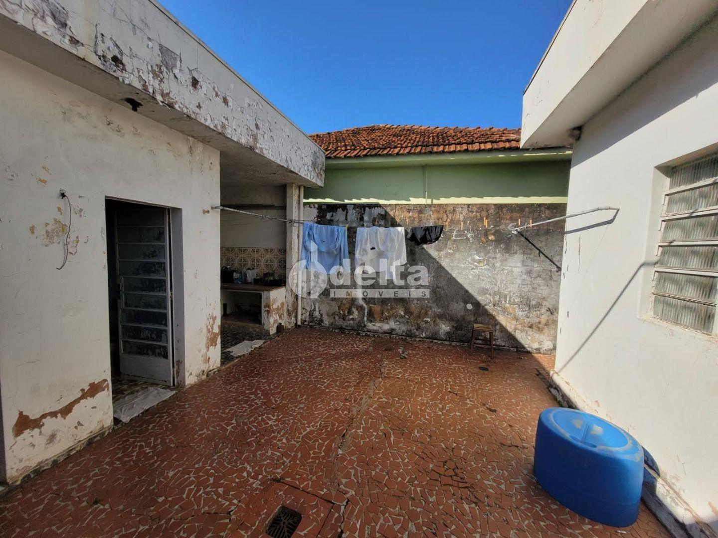 Comprar Casa Residencial / Padr&atilde;o em Uberl&acirc;ndia R$ 600.000,00 - Foto 15