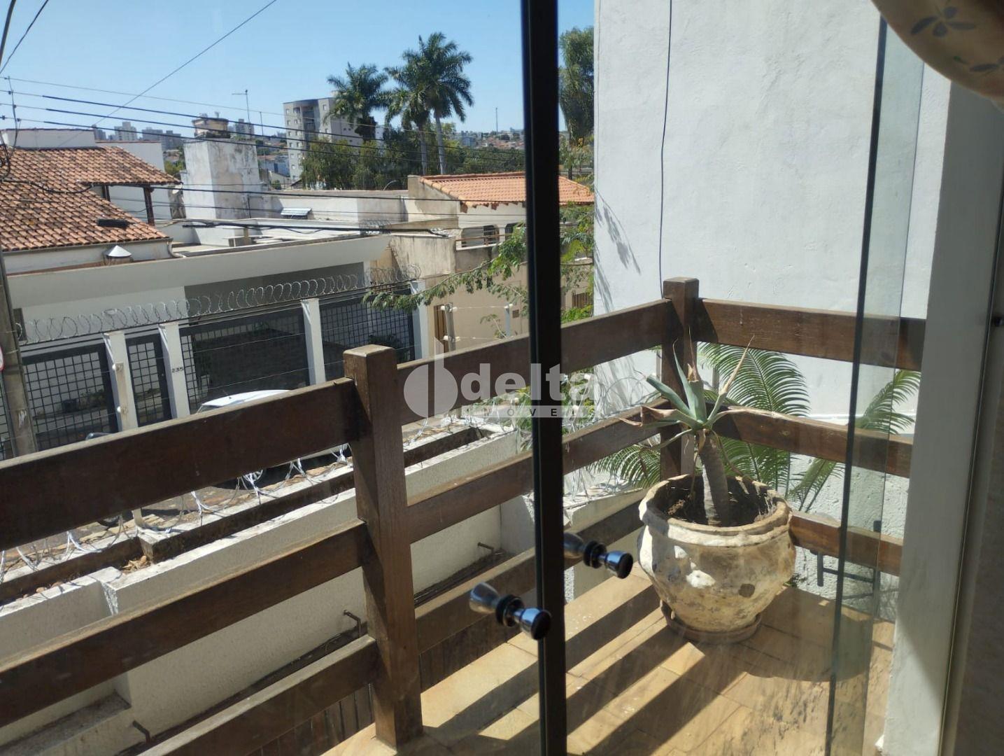 Alugar Casa Residencial / Padr&atilde;o em Uberl&acirc;ndia R$ 5.000,00 - Foto 25
