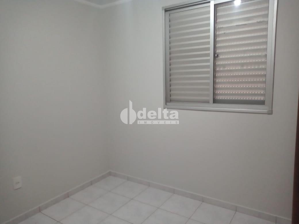 Alugar Apartamento / Padr&atilde;o em Uberl&acirc;ndia R$ 1.150,00 - Foto 7