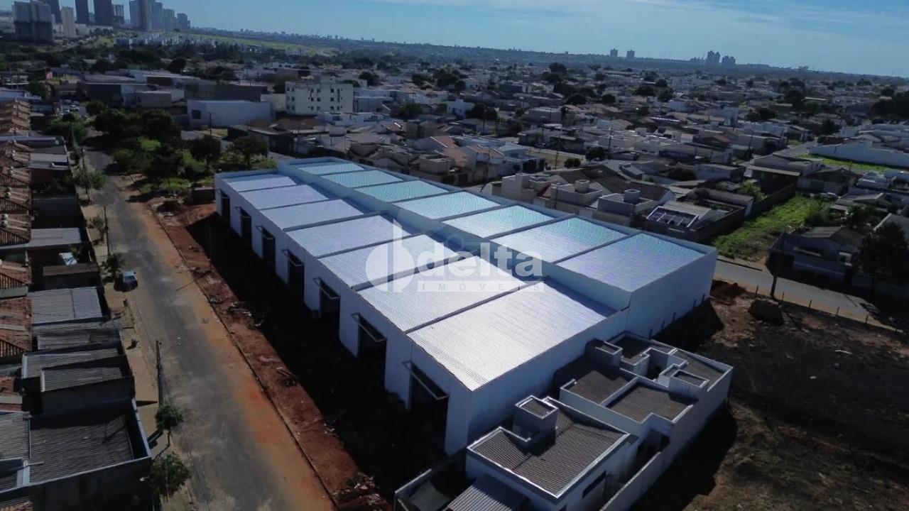 Alugar Galp&atilde;o / Padr&atilde;o em Uberl&acirc;ndia R$ 5.450,00 - Foto 4