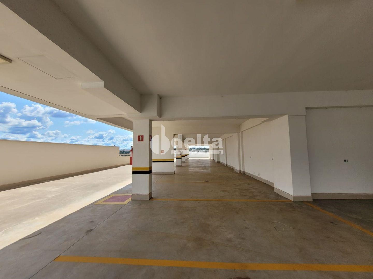 Alugar Pr&eacute;dio / Padr&atilde;o em Uberl&acirc;ndia R$ 100.000,00 - Foto 11