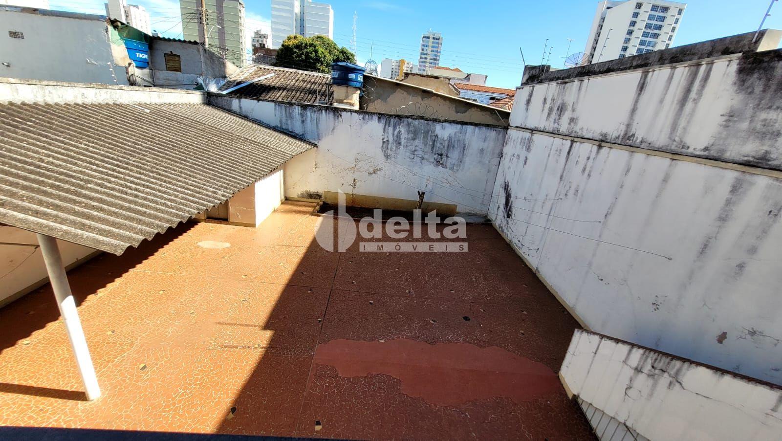 Alugar Casa Comercial / Padr&atilde;o em Uberl&acirc;ndia R$ 12.000,00 - Foto 9