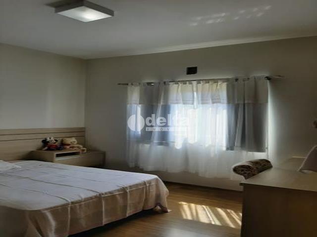 Comprar Casa Residencial / Padr&atilde;o em Uberl&acirc;ndia R$ 2.300.000,00 - Foto 2