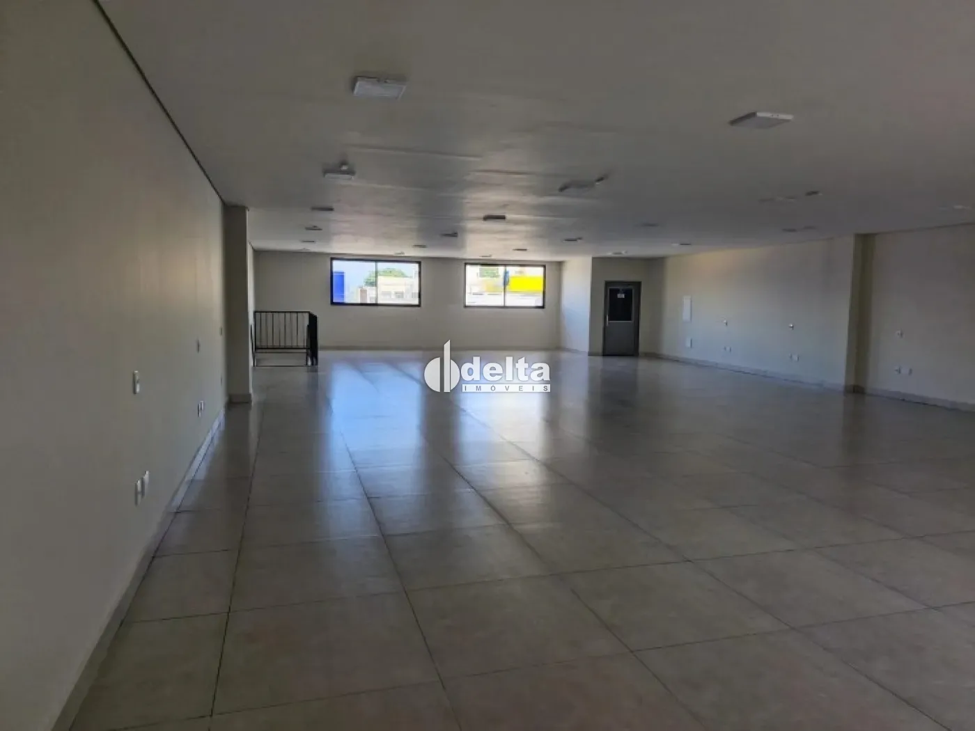 Alugar Loja / Padr&atilde;o em Uberl&acirc;ndia R$ 20.000,00 - Foto 2