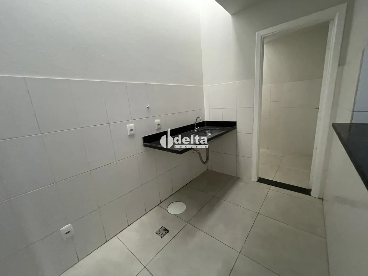 Alugar Loja / Padr&atilde;o em Uberl&acirc;ndia R$ 9.500,00 - Foto 14