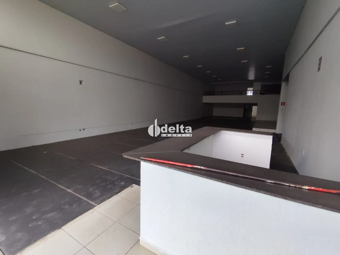 Alugar Loja / Padr&atilde;o em Uberl&acirc;ndia R$ 10.000,00 - Foto 5