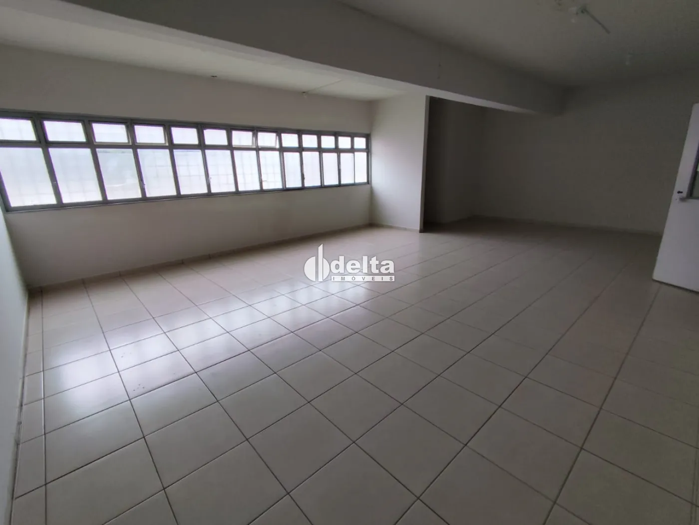 Alugar Loja / Padr&atilde;o em Uberl&acirc;ndia R$ 10.000,00 - Foto 21