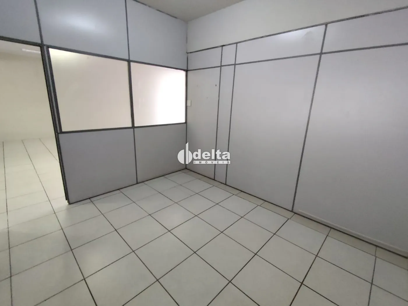 Alugar Loja / Padr&atilde;o em Uberl&acirc;ndia R$ 10.000,00 - Foto 23