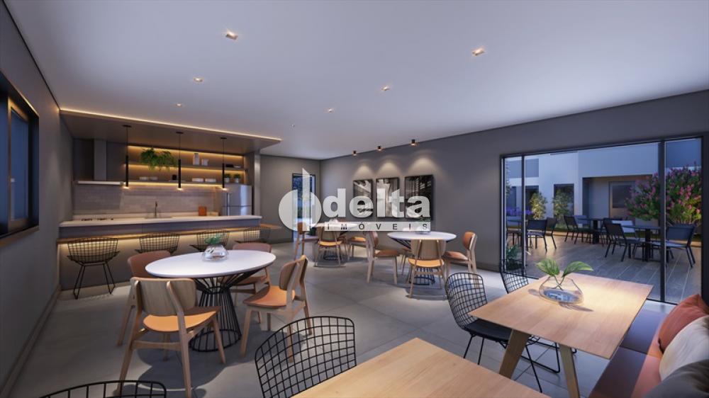 Comprar Apartamento / Padr&atilde;o em Uberl&acirc;ndia - Foto 17