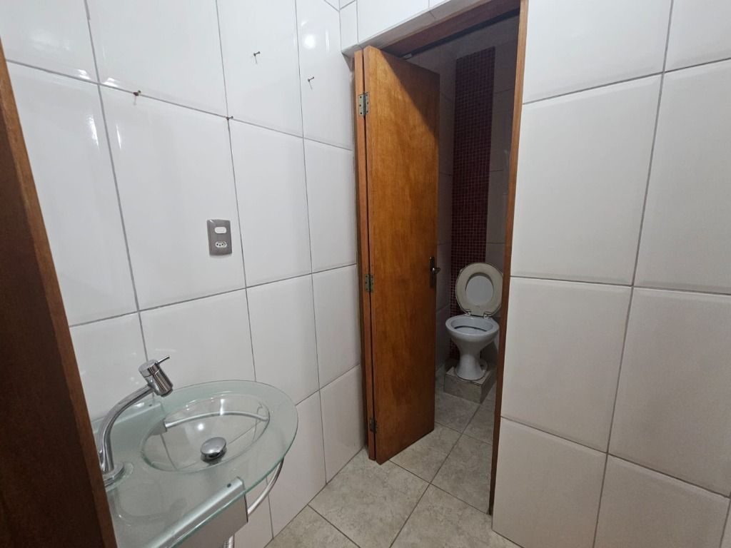 Alugar Casa / Sobrado em Santo Andr&eacute; R$ 4.000,00 - Foto 16