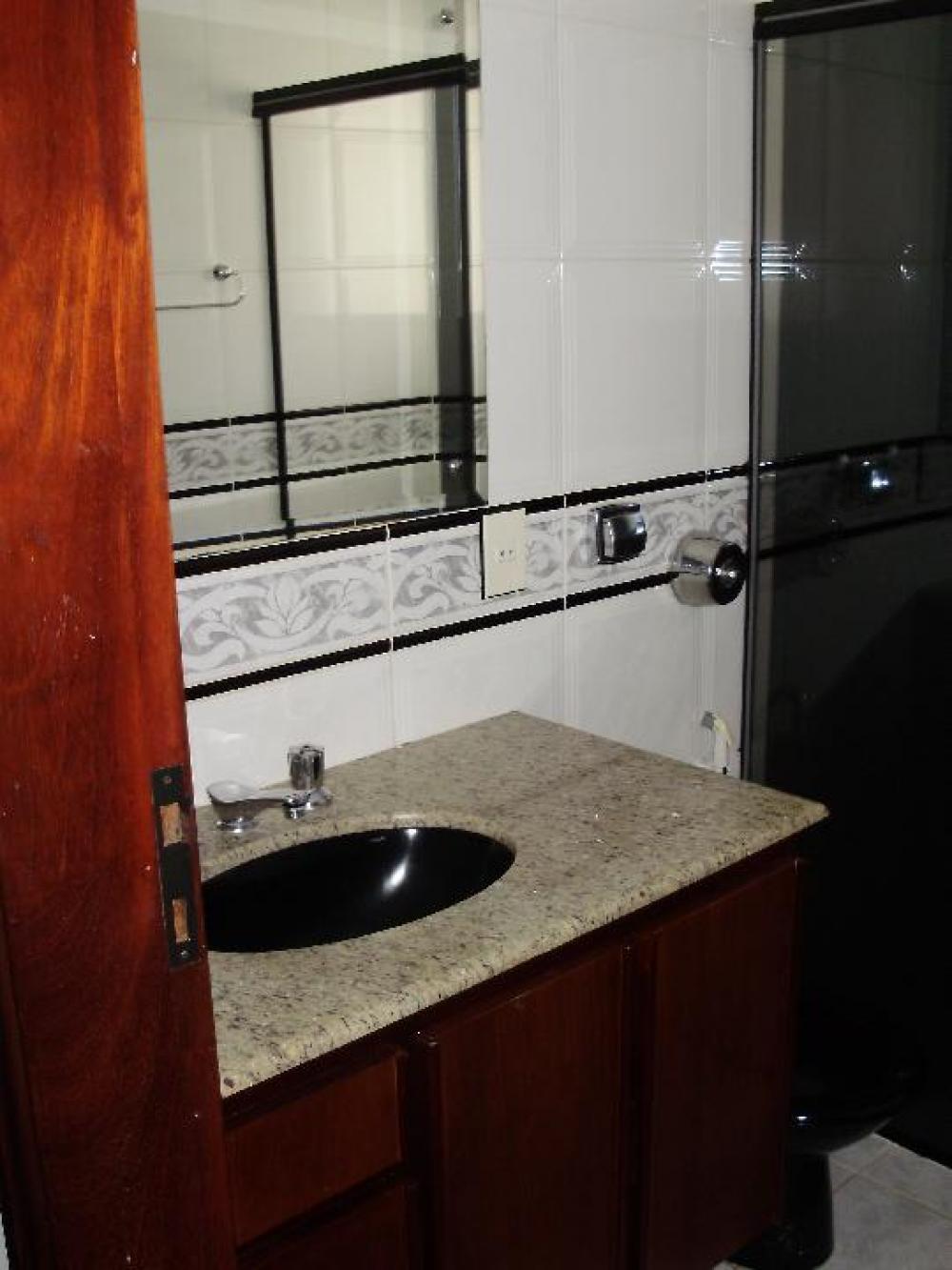 Alugar Apartamento / Padr&atilde;o em Ribeir&atilde;o Preto R$ 1.700,00 - Foto 12