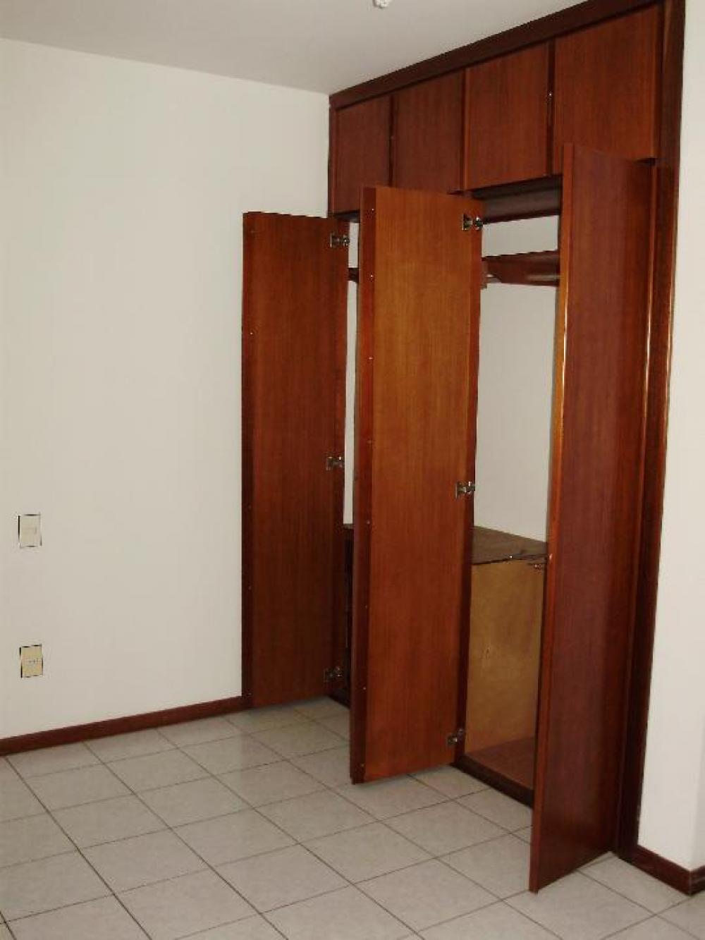 Alugar Apartamento / Padr&atilde;o em Ribeir&atilde;o Preto R$ 1.700,00 - Foto 13