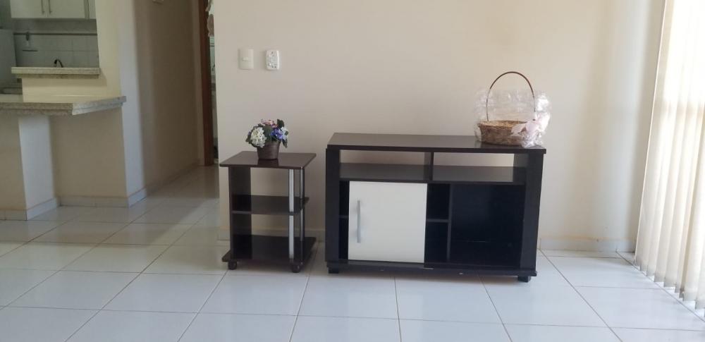Alugar Apartamento / Padr&atilde;o em Ribeir&atilde;o Preto R$ 1.600,00 - Foto 2