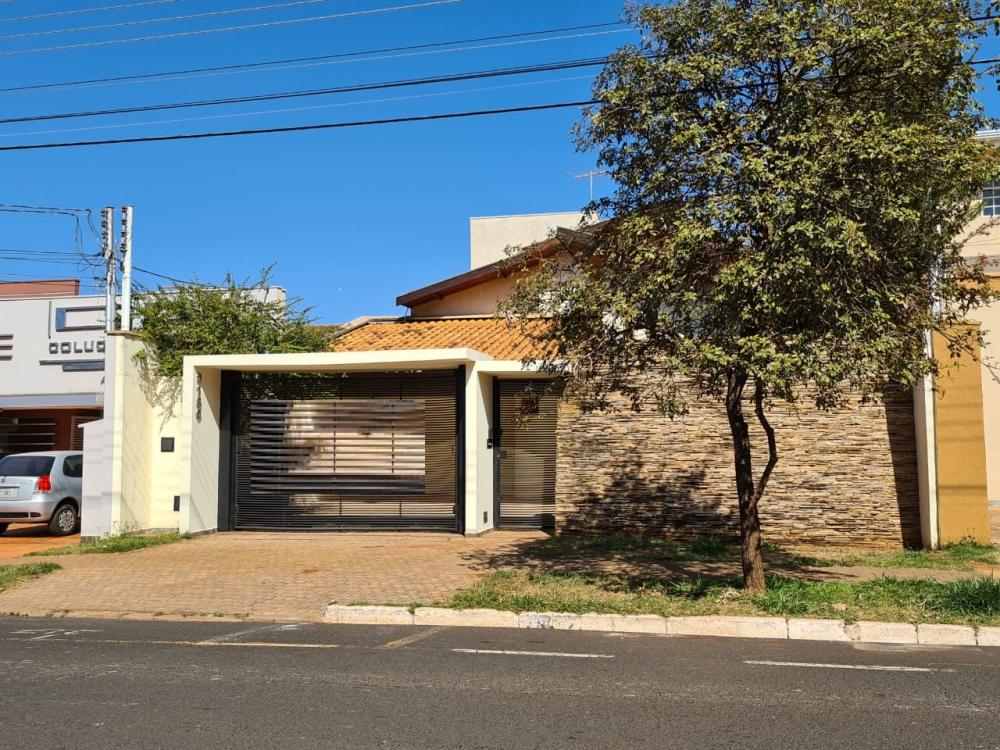 Alugar Casa / Padr&atilde;o em Ribeir&atilde;o Preto R$ 6.000,00 - Foto 2