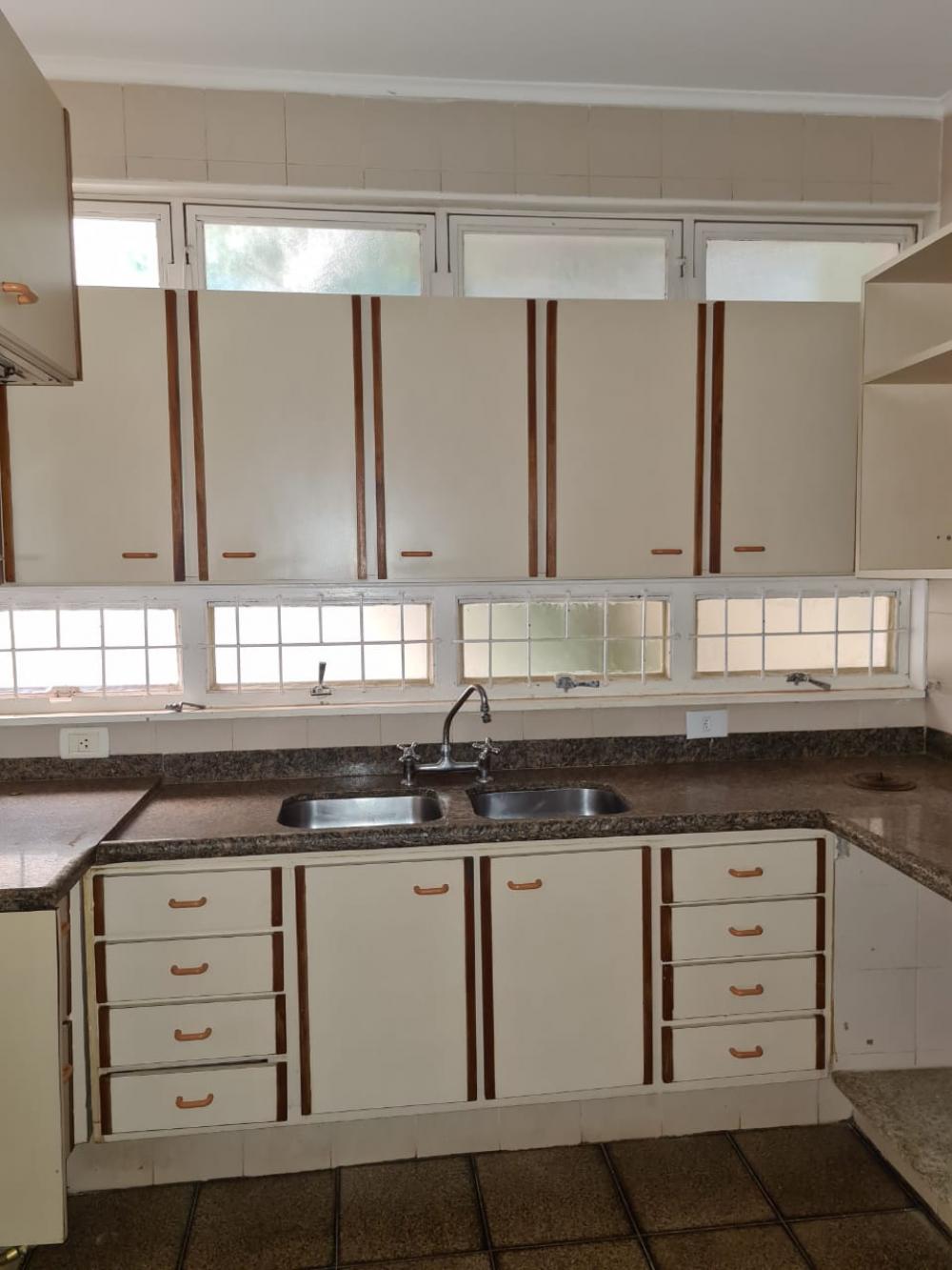 Alugar Casa / Padr&atilde;o em Ribeir&atilde;o Preto R$ 6.000,00 - Foto 17