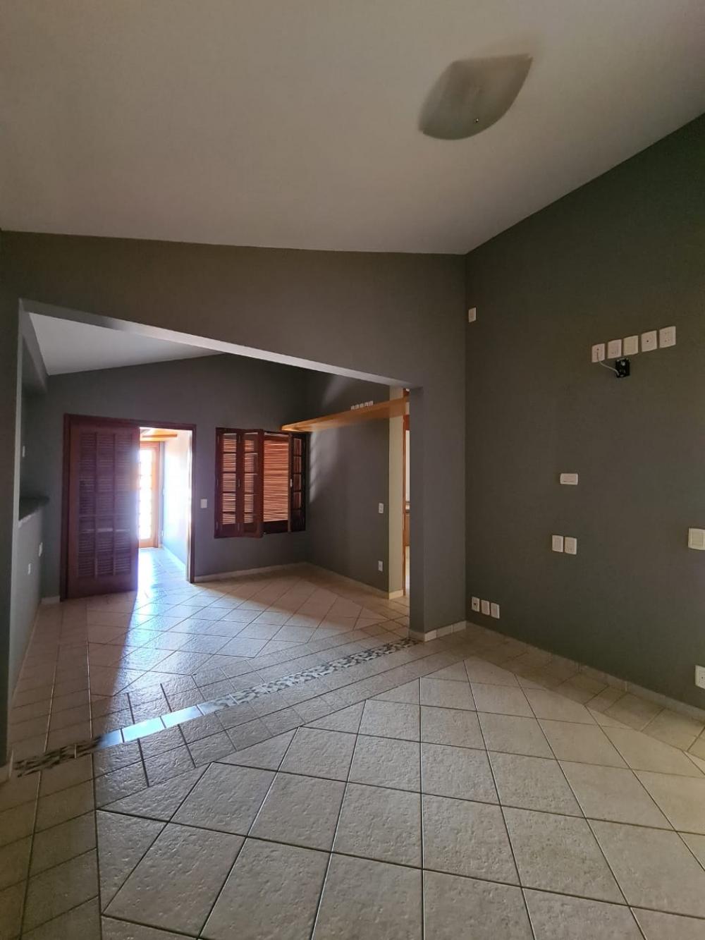 Alugar Casa / Padr&atilde;o em Ribeir&atilde;o Preto R$ 6.000,00 - Foto 34