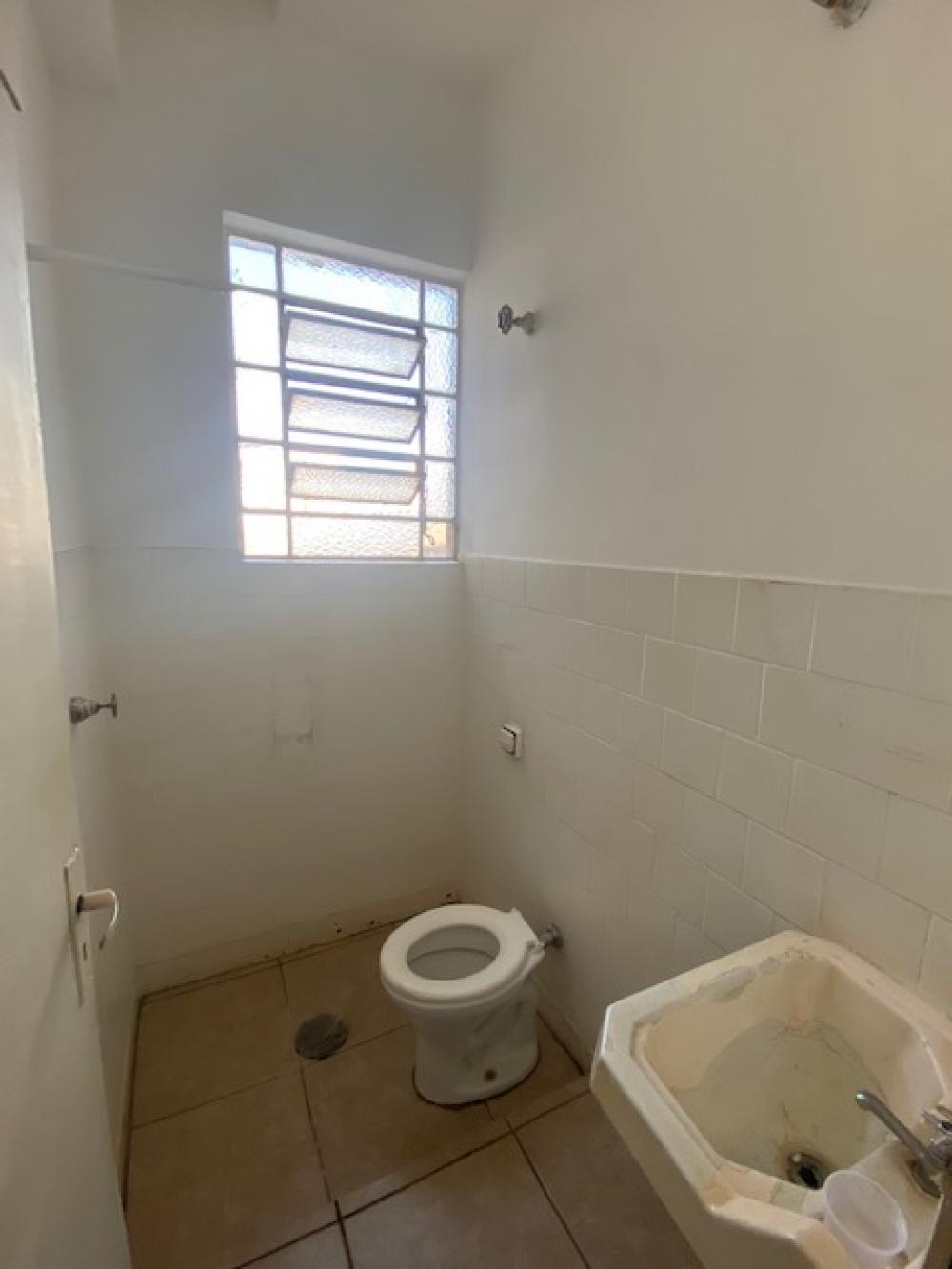 Alugar Comercial / Sal&atilde;o em Ribeir&atilde;o Preto R$ 4.000,00 - Foto 3