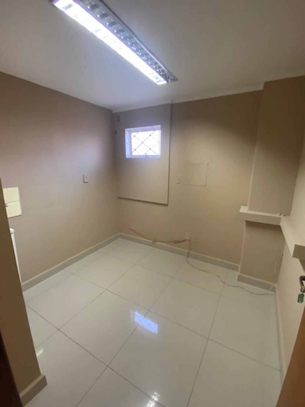 Alugar Comercial / Sal&atilde;o em Ribeir&atilde;o Preto R$ 4.000,00 - Foto 20