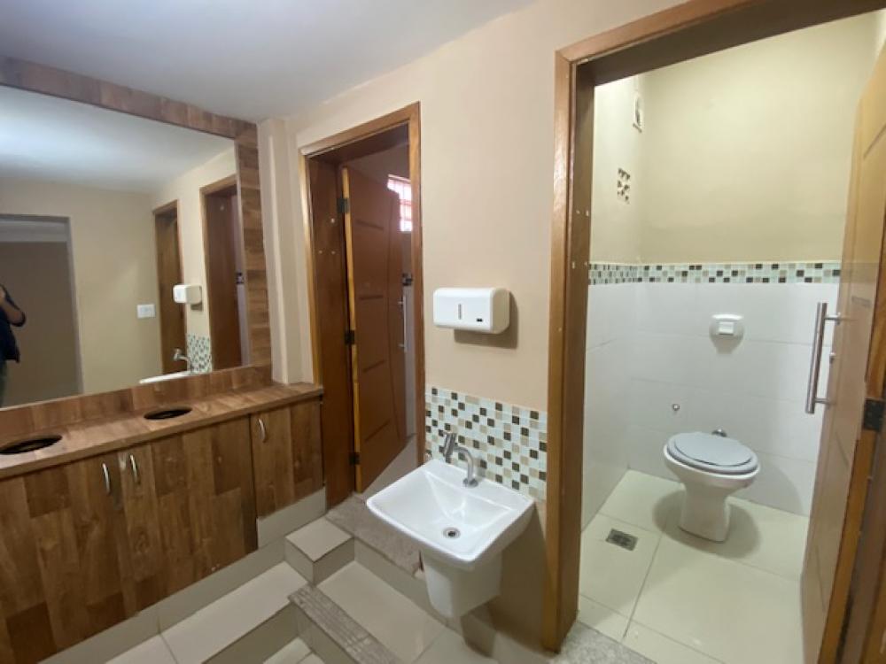 Alugar Comercial / Sal&atilde;o em Ribeir&atilde;o Preto R$ 4.000,00 - Foto 28