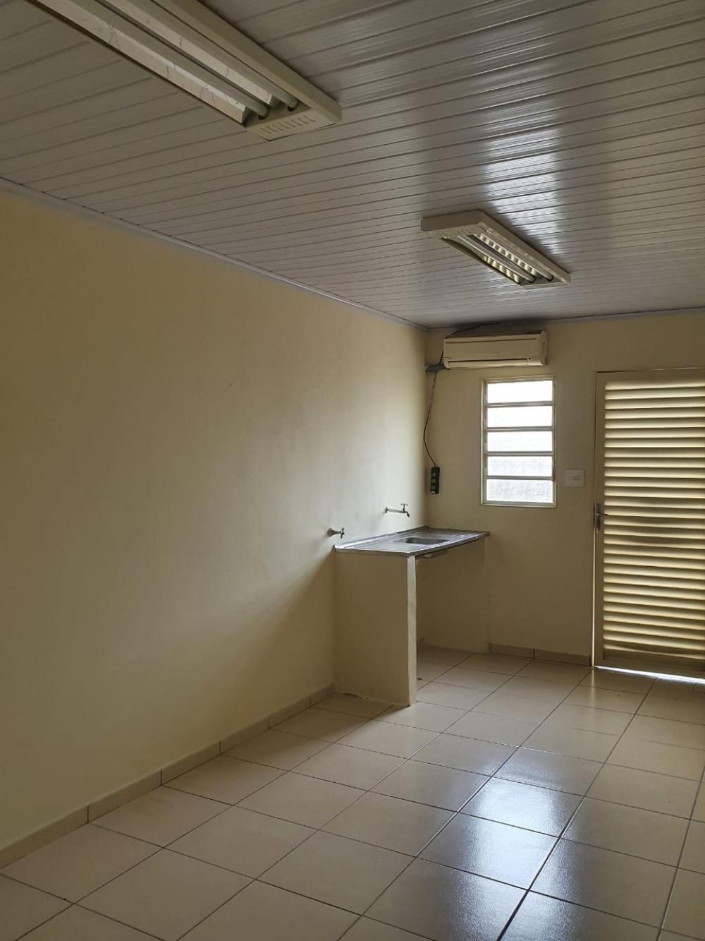 Alugar Comercial / Sal&atilde;o em Ribeir&atilde;o Preto R$ 4.000,00 - Foto 6