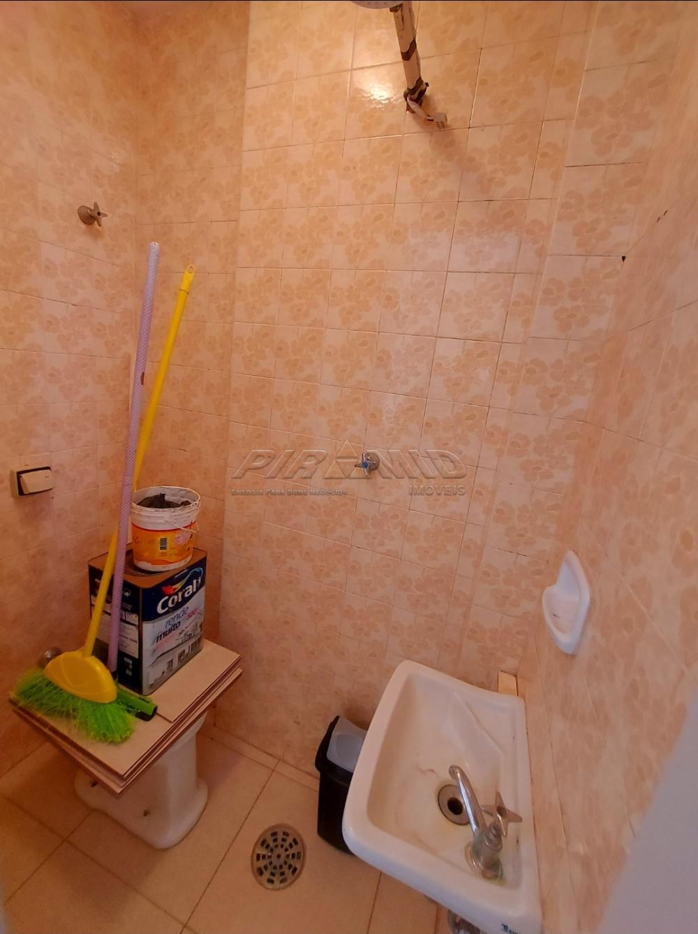 Alugar Apartamento / Padr&atilde;o em Ribeir&atilde;o Preto R$ 1.200,00 - Foto 17