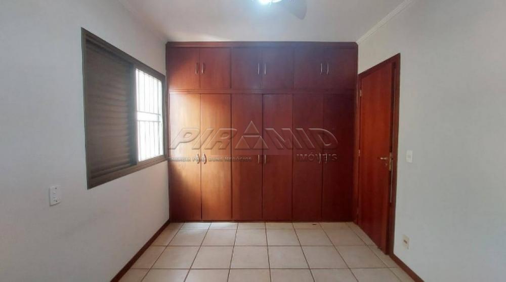 Alugar Apartamento / Padr&atilde;o em Ribeir&atilde;o Preto R$ 1.900,00 - Foto 4