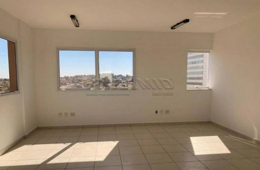 Alugar Comercial / Sala em Ribeir&atilde;o Preto R$ 2.800,00 - Foto 1