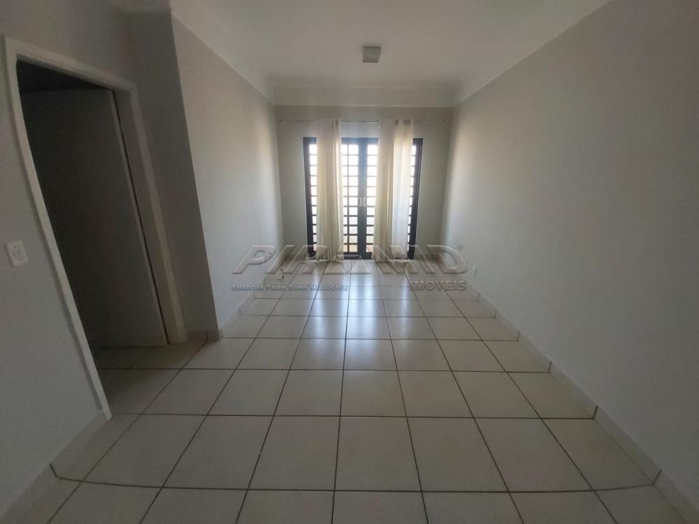 Alugar Apartamento / Padr&atilde;o em Ribeir&atilde;o Preto R$ 1.000,00 - Foto 1