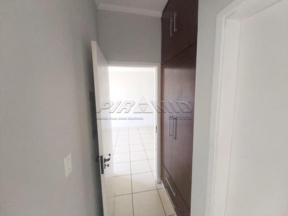 Alugar Apartamento / Padr&atilde;o em Ribeir&atilde;o Preto R$ 1.000,00 - Foto 5