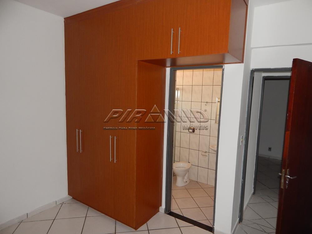 Alugar Apartamento / Padr&atilde;o em Ribeir&atilde;o Preto R$ 1.200,00 - Foto 4