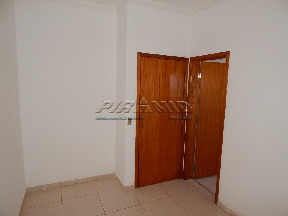 Alugar Apartamento / Padr&atilde;o em Ribeir&atilde;o Preto R$ 1.300,00 - Foto 5