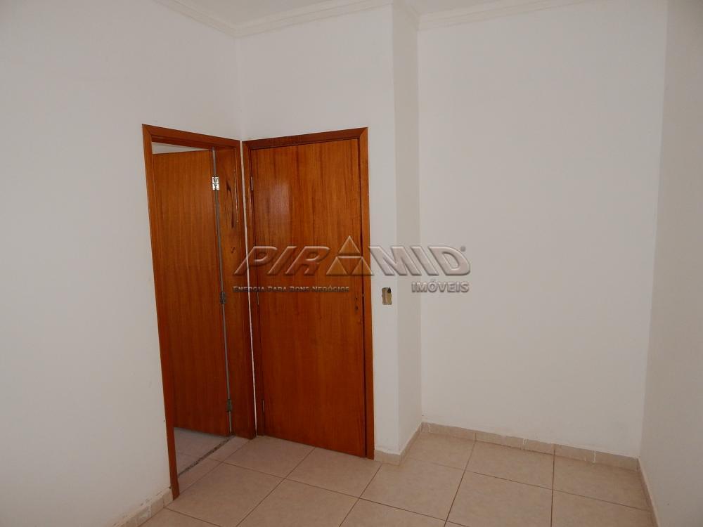 Alugar Apartamento / Padr&atilde;o em Ribeir&atilde;o Preto R$ 1.300,00 - Foto 4