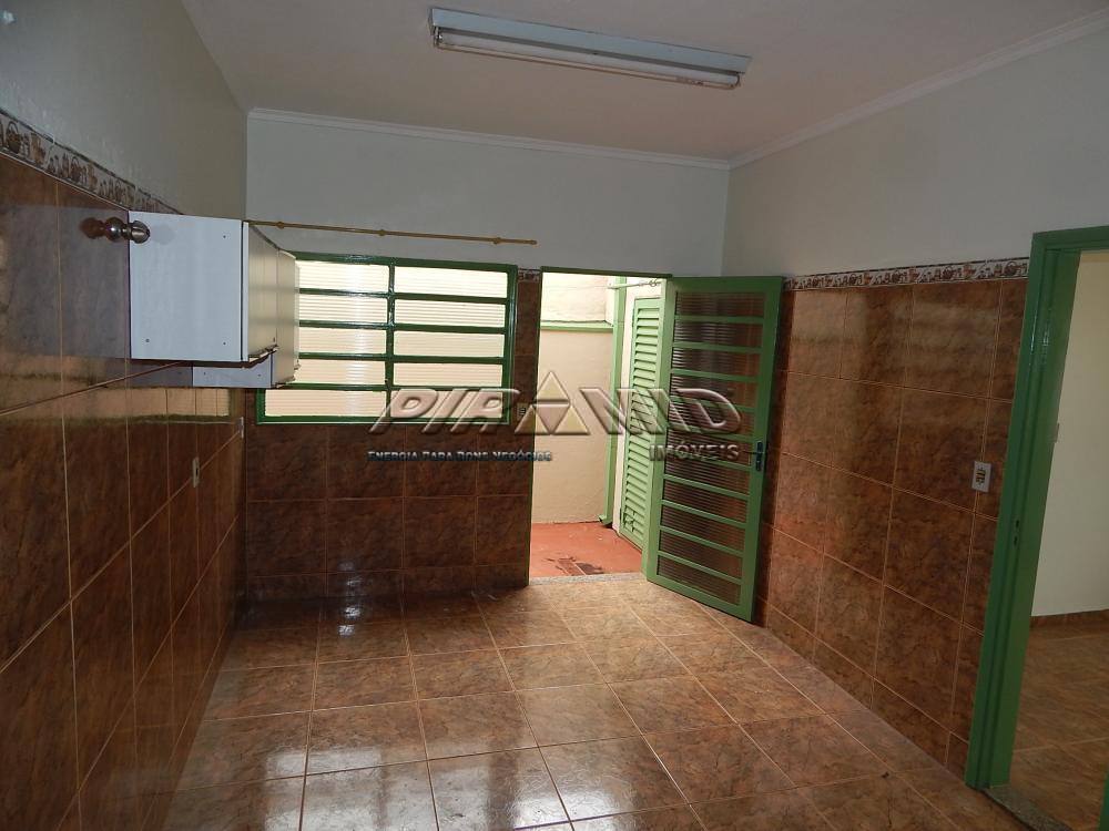 Alugar Casa / Padr&atilde;o em Ribeir&atilde;o Preto R$ 1.600,00 - Foto 4