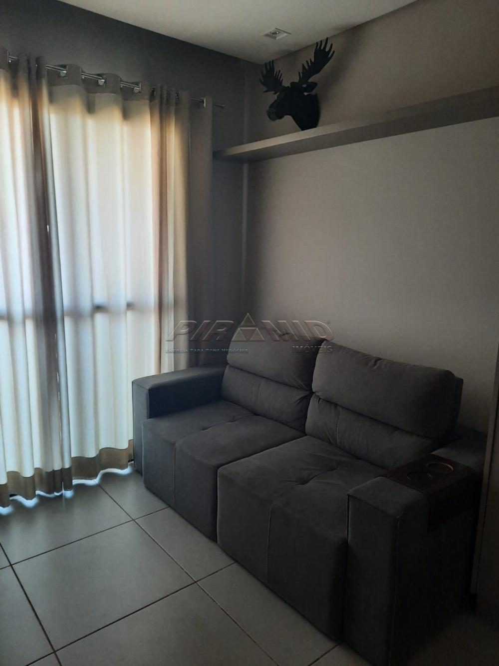 Alugar Apartamento / Padr&atilde;o em Ribeir&atilde;o Preto R$ 1.800,00 - Foto 4