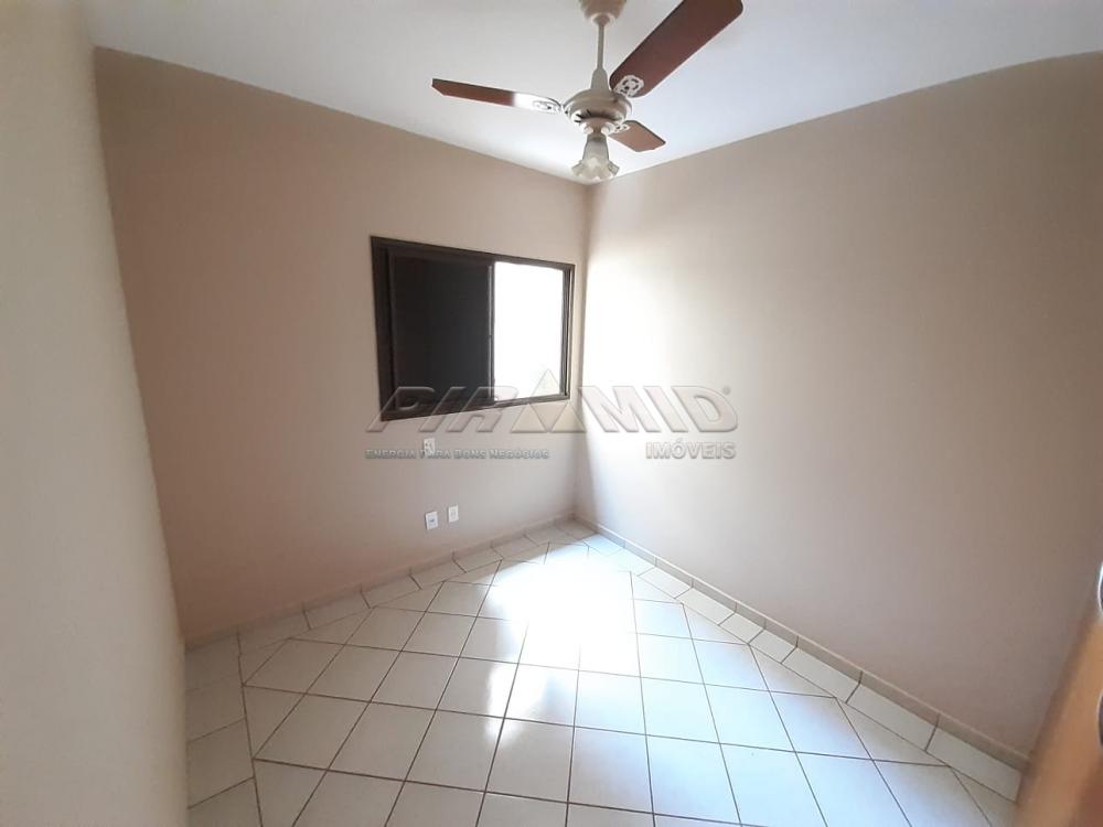 Alugar Apartamento / Padr&atilde;o em Ribeir&atilde;o Preto R$ 1.000,00 - Foto 4