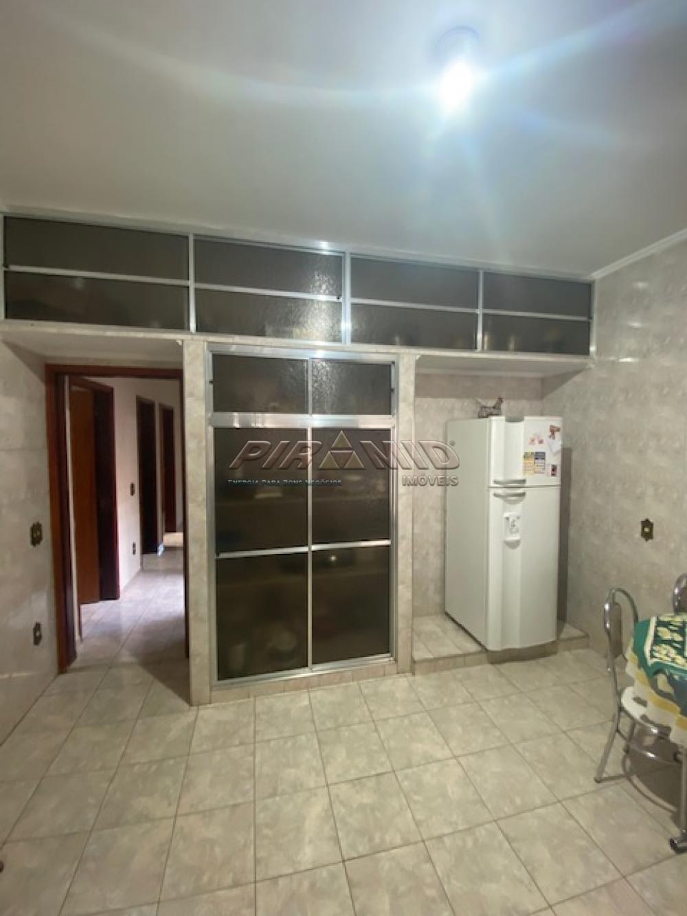 Alugar Casa / Padr&atilde;o em Ribeir&atilde;o Preto R$ 1.800,00 - Foto 15