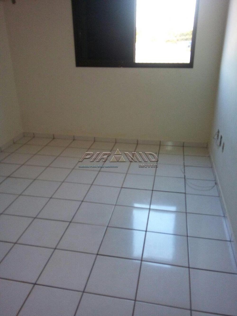 Alugar Apartamento / Padr&atilde;o em Ribeir&atilde;o Preto R$ 800,00 - Foto 2