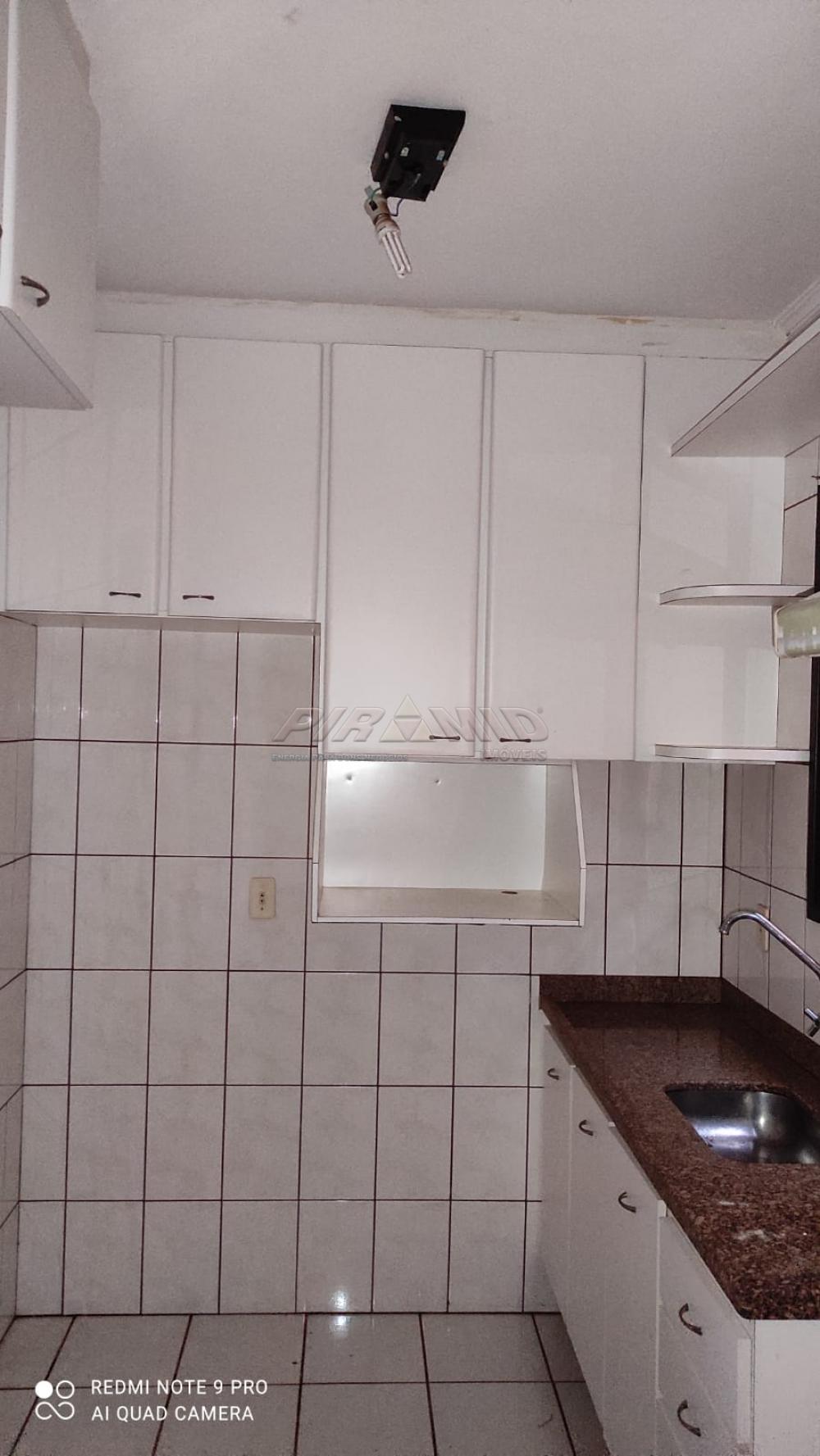 Alugar Apartamento / Padr&atilde;o em Ribeir&atilde;o Preto R$ 800,00 - Foto 14