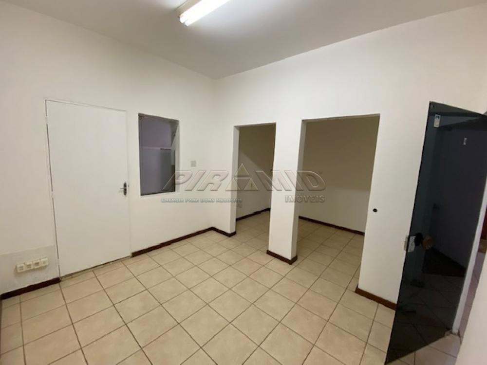 Alugar Comercial / Sala em Ribeir&atilde;o Preto R$ 850,00 - Foto 2