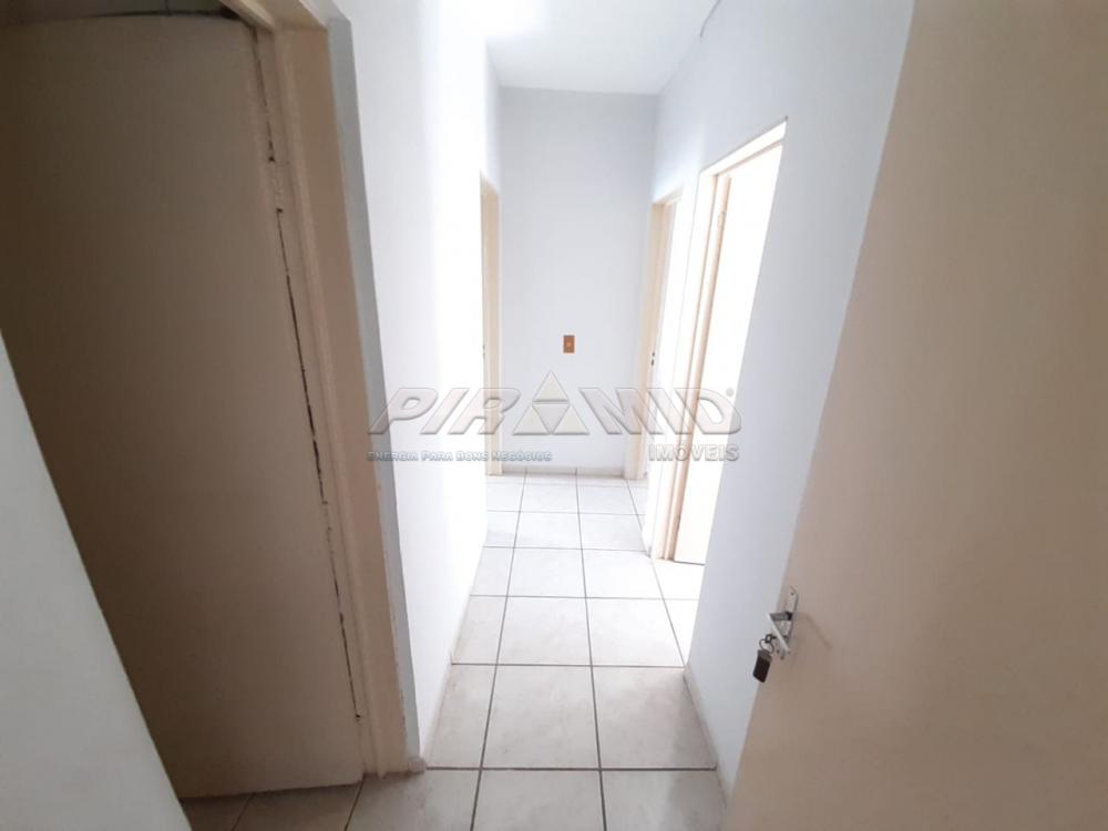 Alugar Apartamento / Padr&atilde;o em Ribeir&atilde;o Preto R$ 1.250,00 - Foto 4